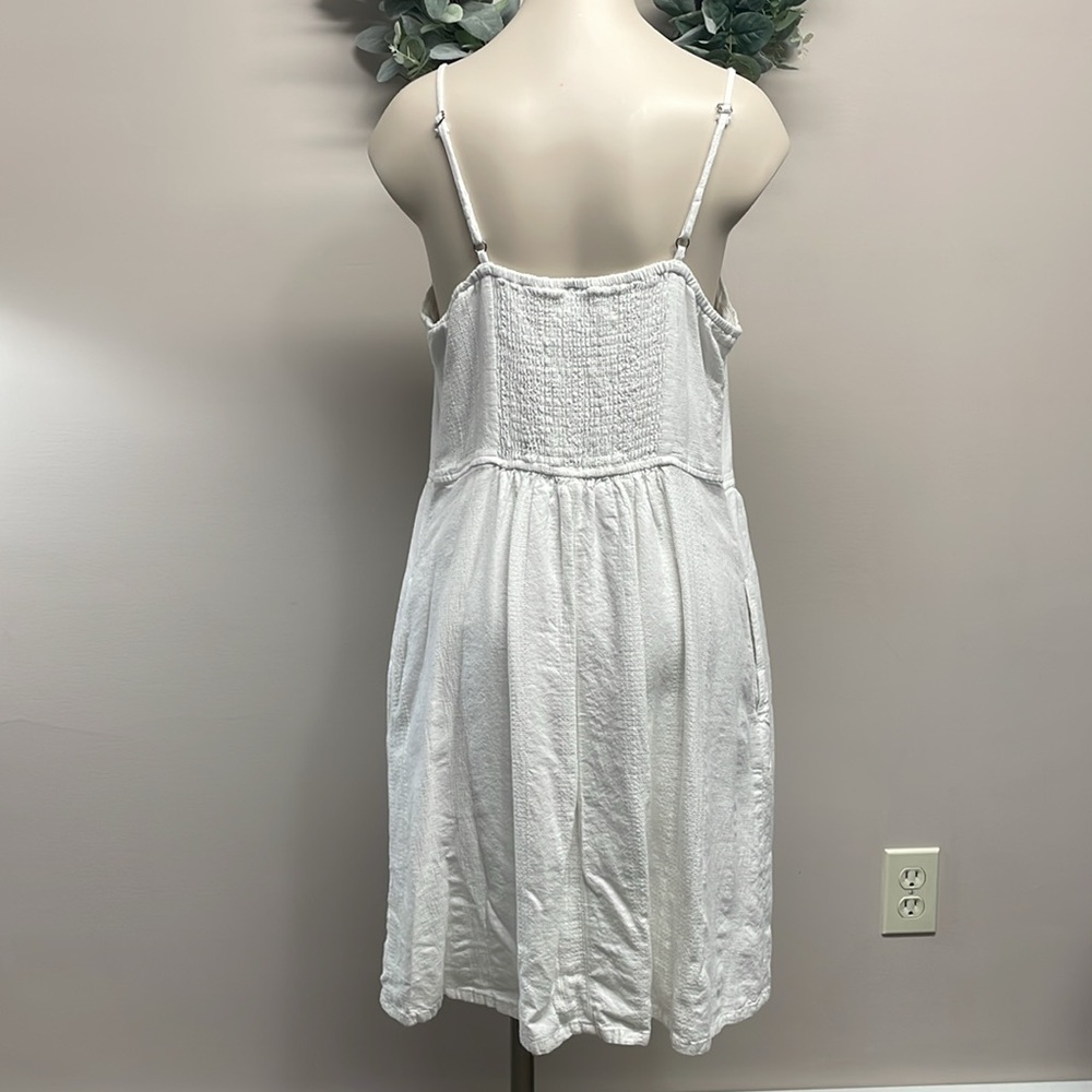 Universal Thread Button Front White Textured Line… - image 4